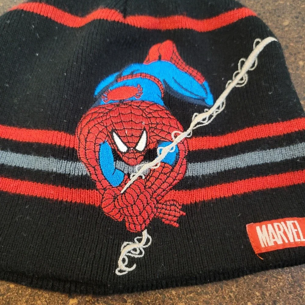 Marvel Spider-Man Winter Beanie Hat Youth Black Red Cuffless Knit Embroidered